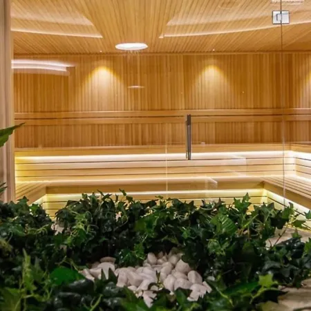 Diamond Grey Titova *